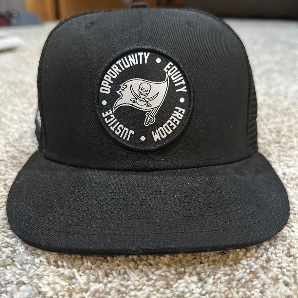 New Era Buccaneers Inspire Change Hat